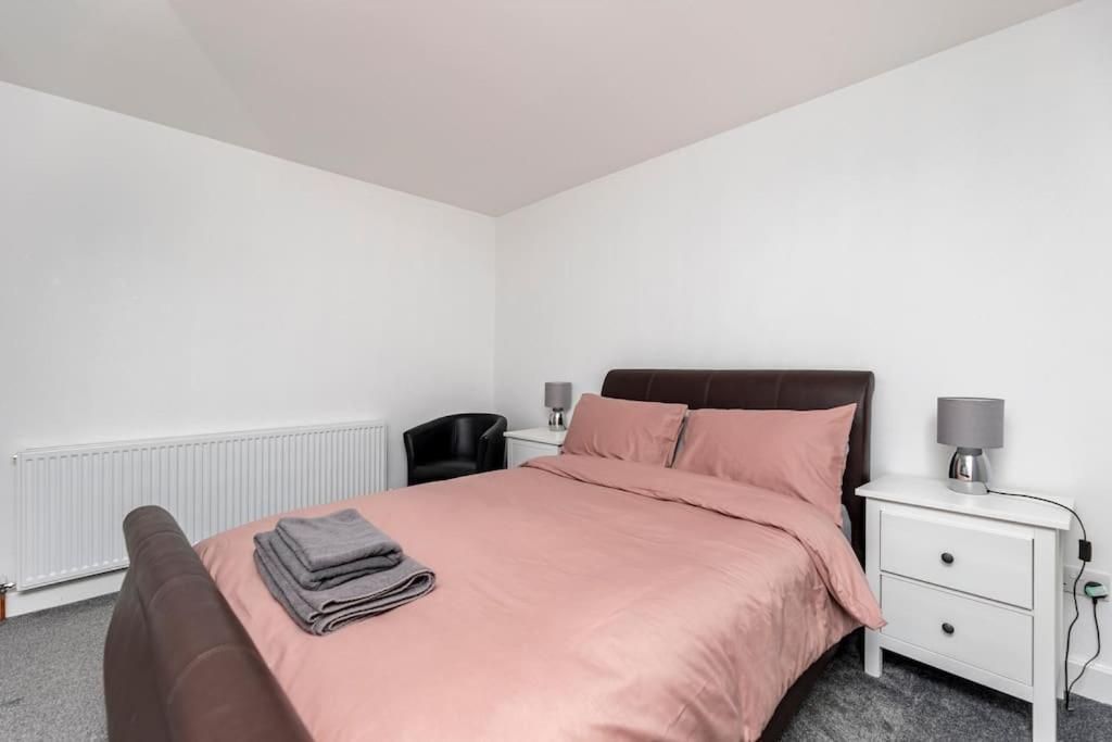 Luxurious Detached Bungalow Batley Exteriér fotografie