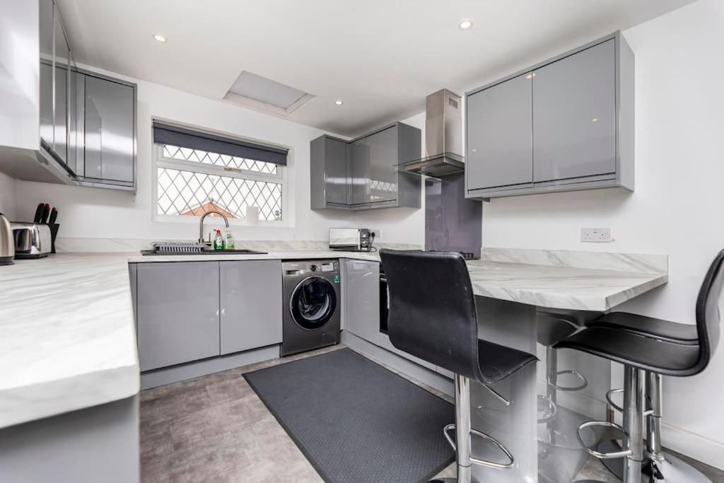 Luxurious Detached Bungalow Batley Exteriér fotografie