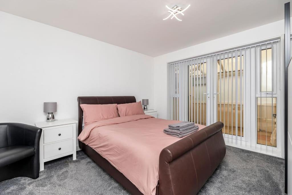 Luxurious Detached Bungalow Batley Exteriér fotografie