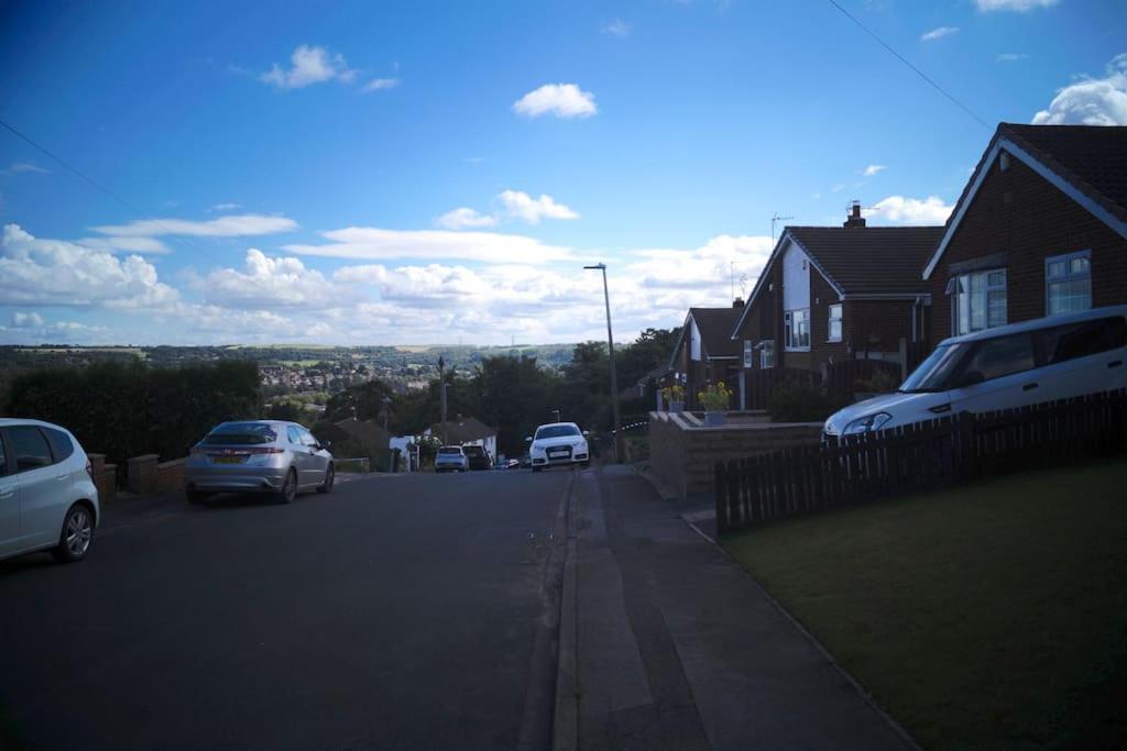 Luxurious Detached Bungalow Batley Exteriér fotografie